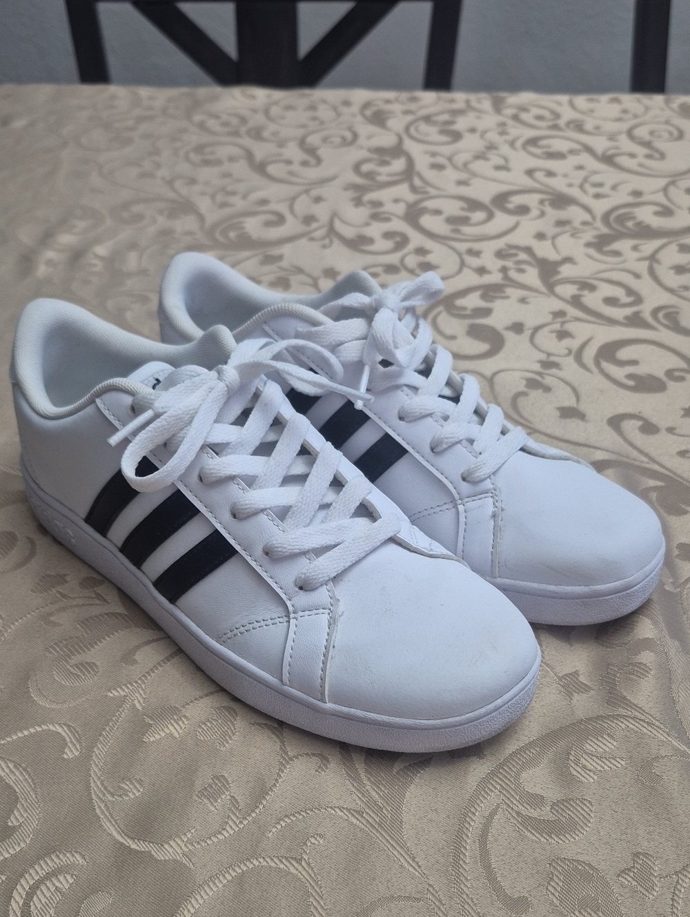 adidas White Sneakers with Black Stripes - Women's Low-Top Lace-Up